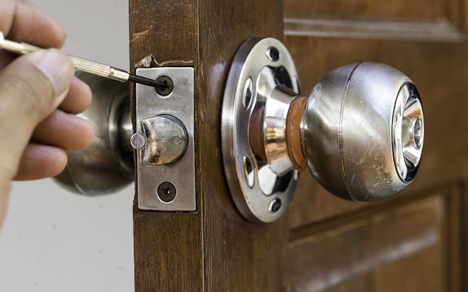 serrure porte Le Pecq